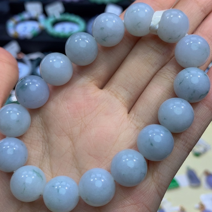 翡翠手链未镶嵌翡翠