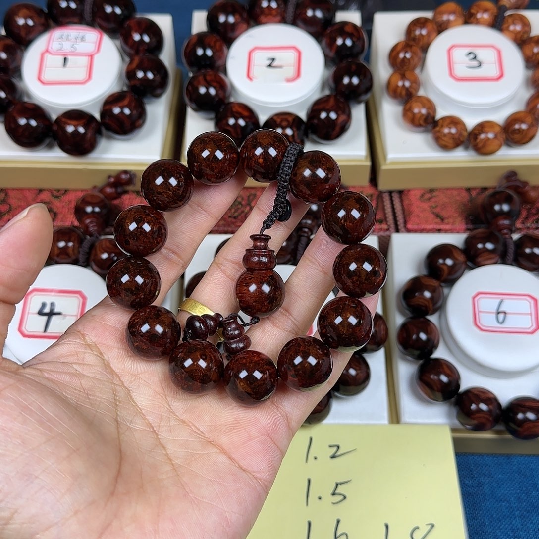 霍***霍花梨木类黄花梨1.8