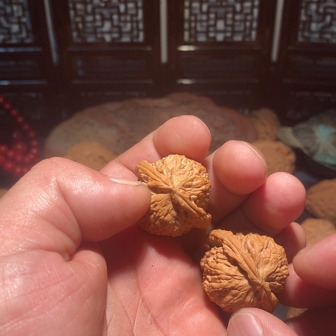 吊坠文玩核桃看看