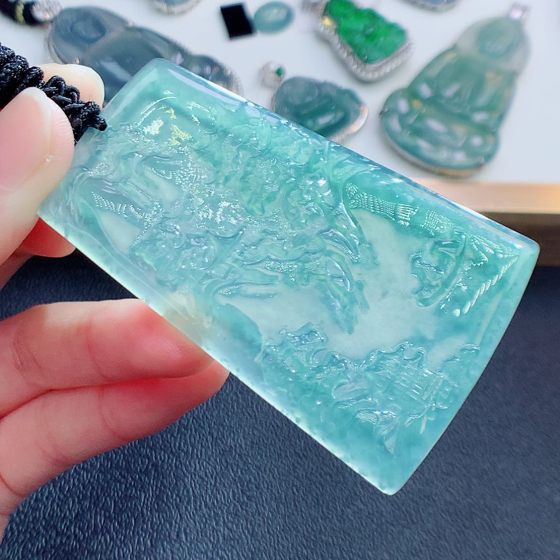翡翠颈饰未镶嵌翡翠