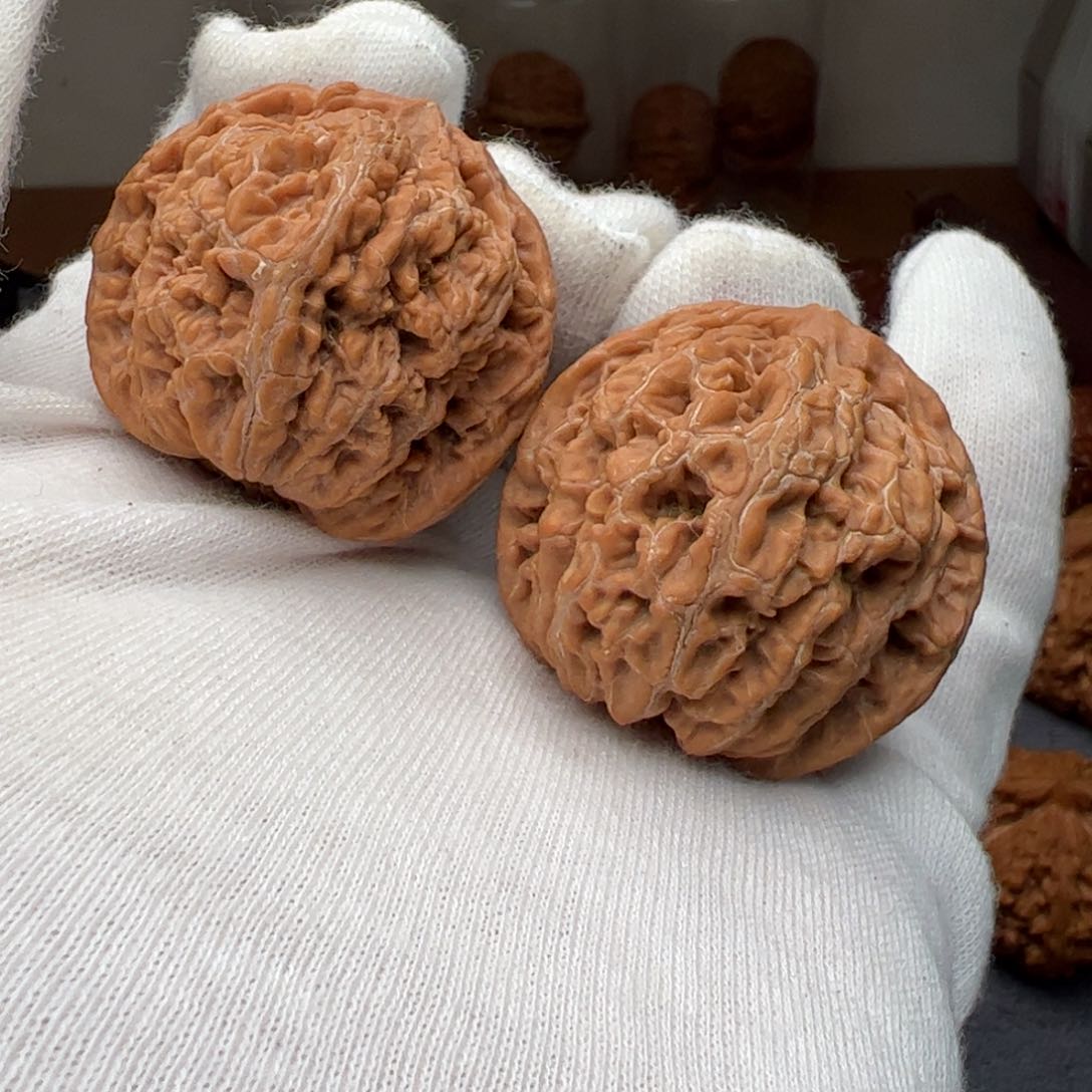 桃核把件老款宫灯