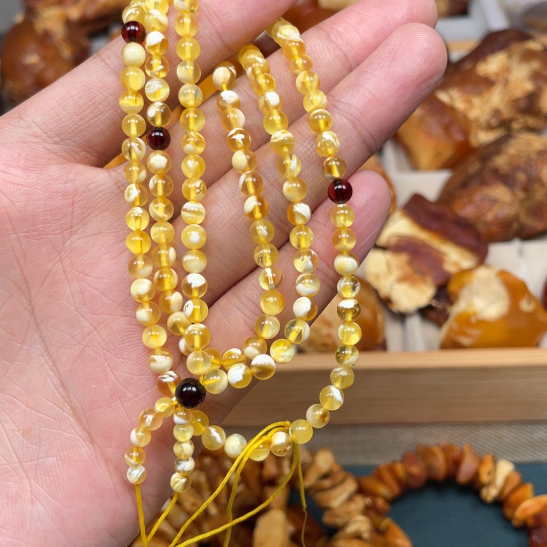 琥珀珠宝奇石未镶嵌