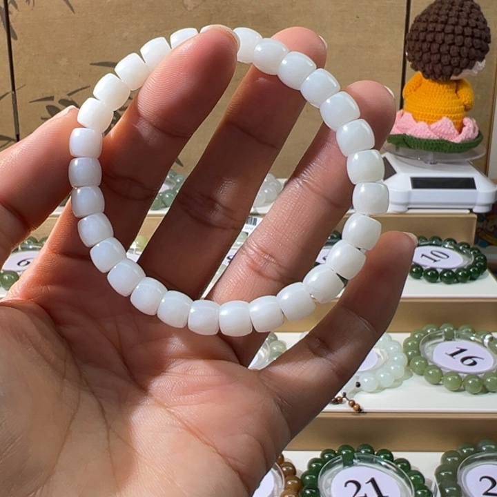 和田玉未镶嵌手串