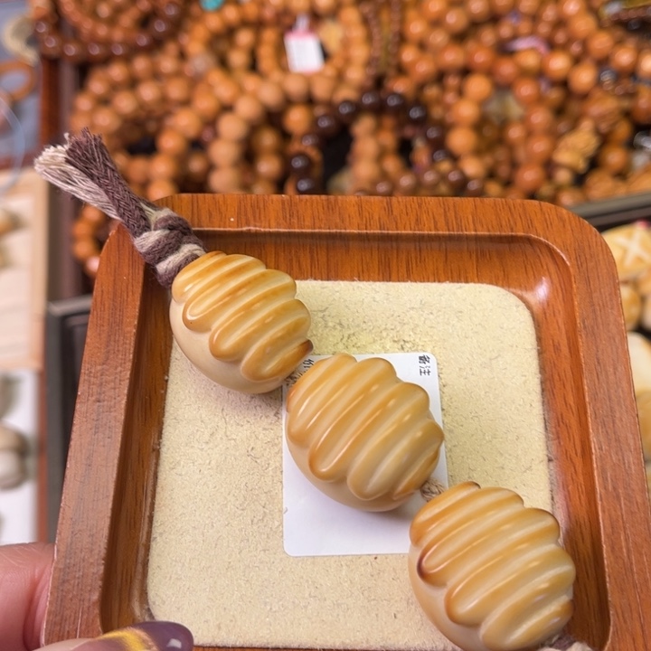 果子毛毛虫冰糖葫芦