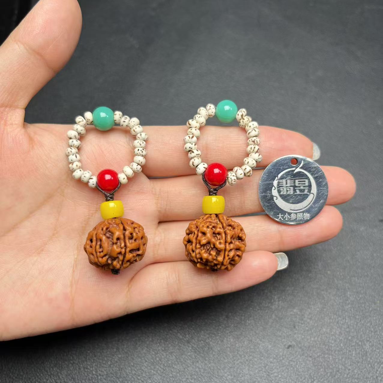 30700T03-3B22-金刚菩提指尖把件/约19*21*/多样性发其一