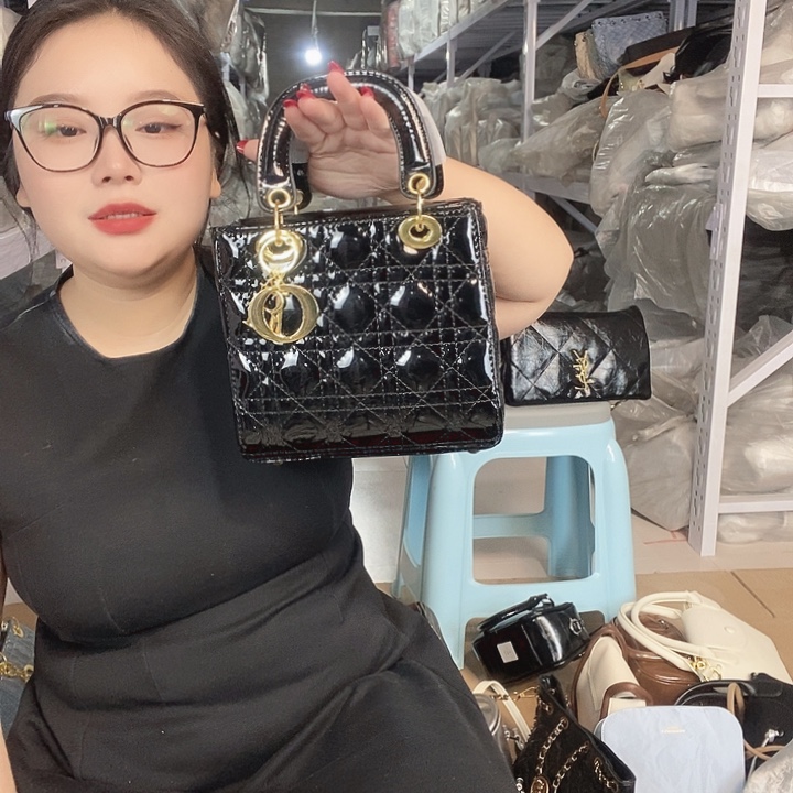 PU黄牛皮（革）PVC时尚潮流时尚 大