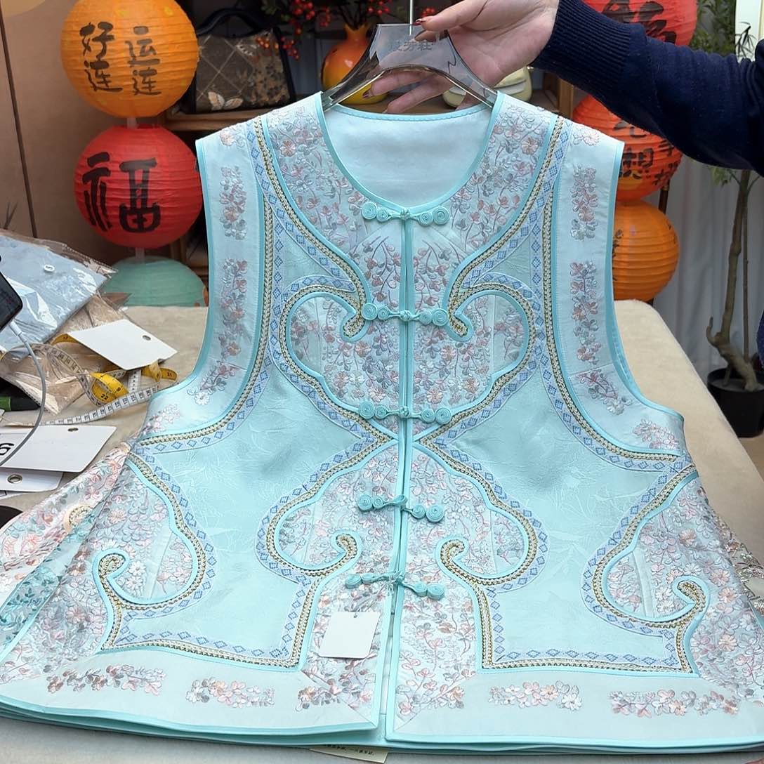 刺绣102胸围对襟马甲