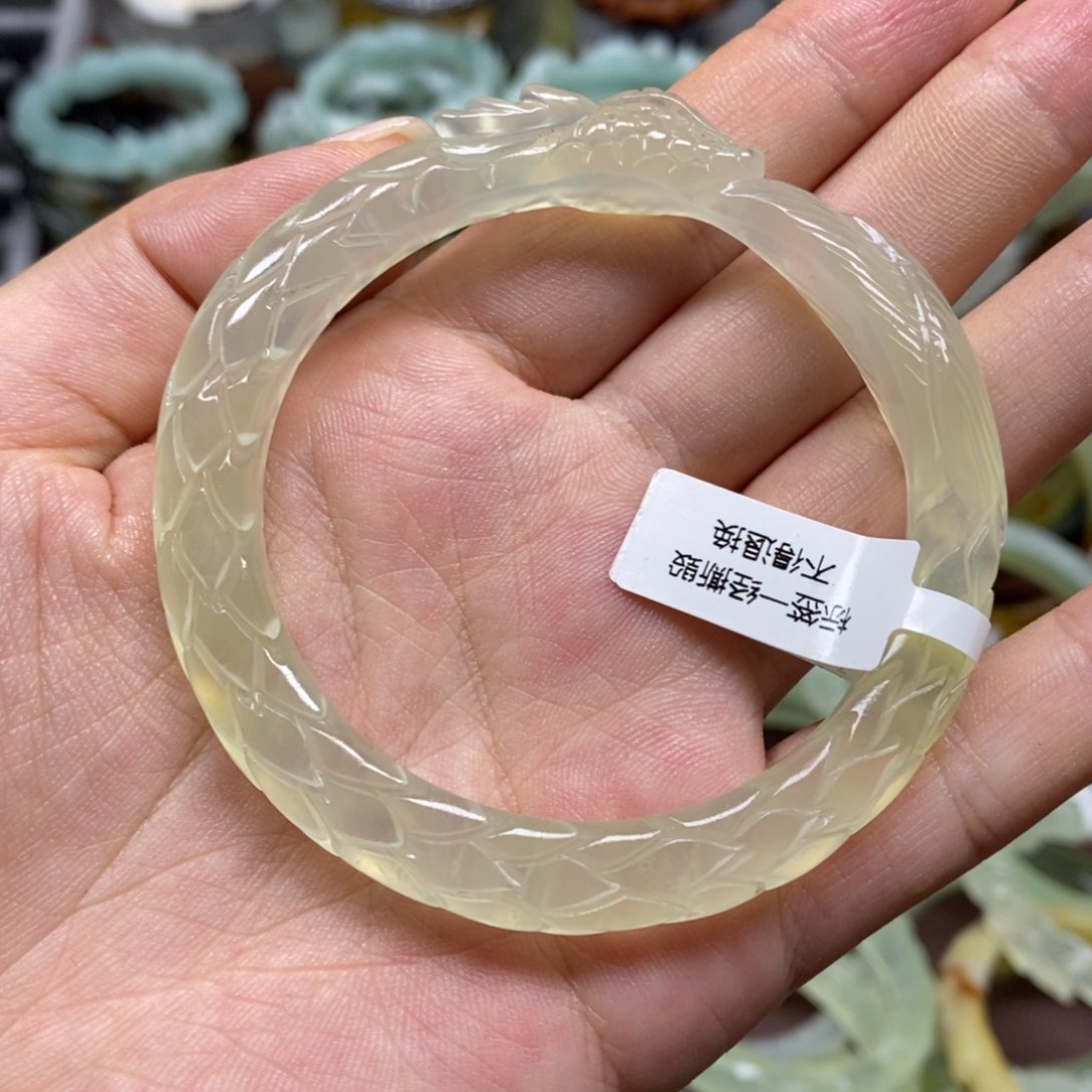 无***溟蛇纹石玉未镶嵌手镯