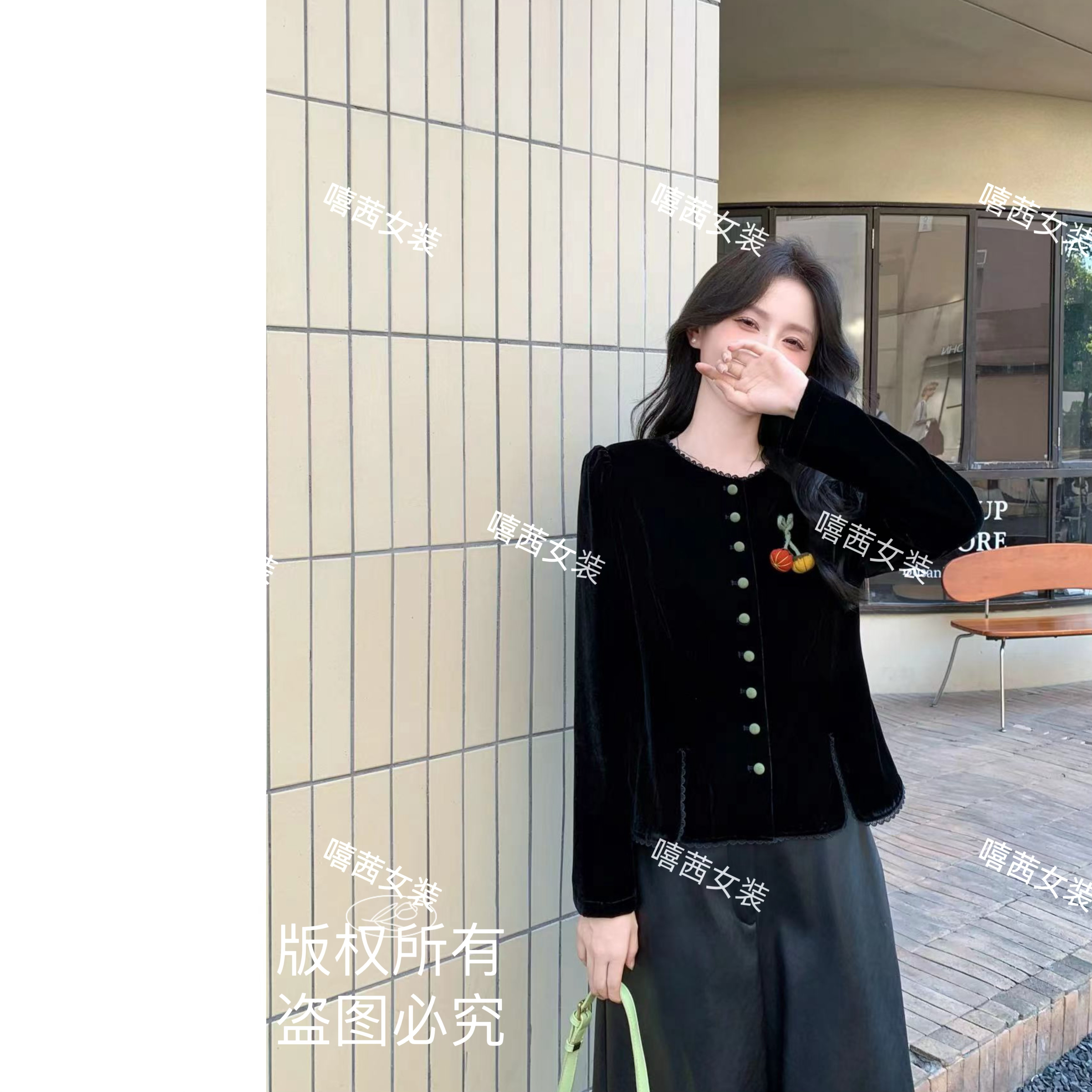 嘻茜【黑森林】2025秋季丝绒上衣南瓜挂件圆领单排扣外套气质女百搭