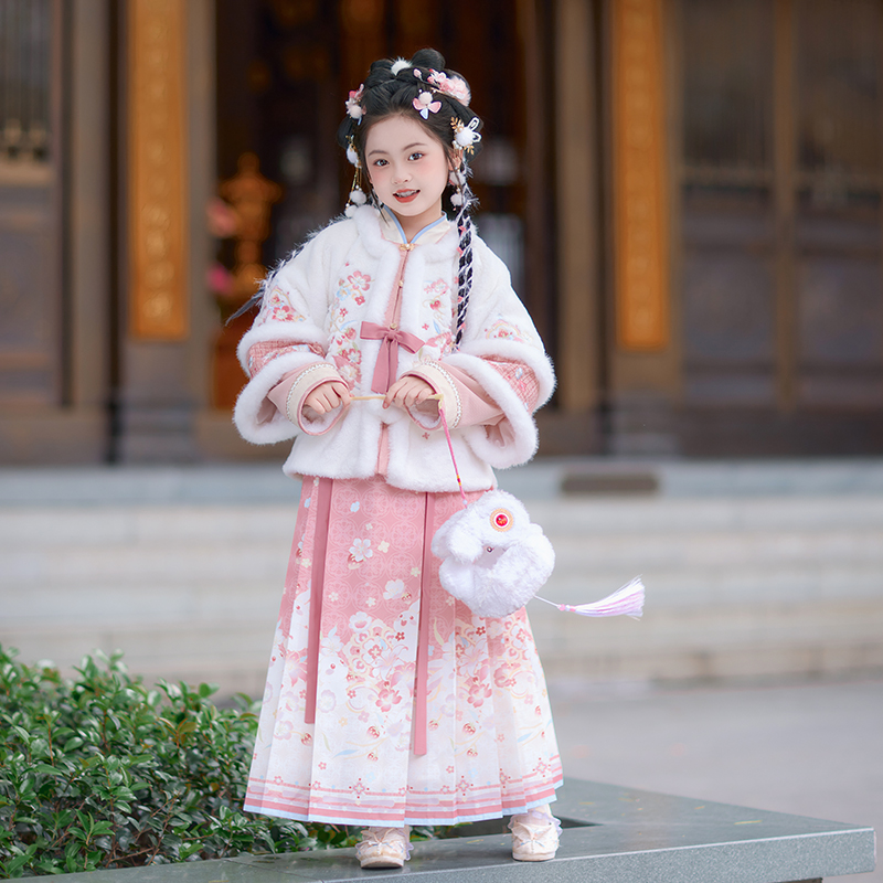 旗铂-绒绒小兔 中国风女童汉服儿童古装冬唐装古风女孩新款拜年服