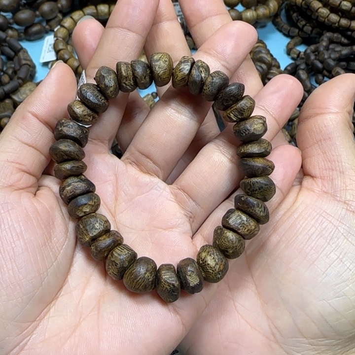 沉香手串陆河多样性发货一条卡11-13克