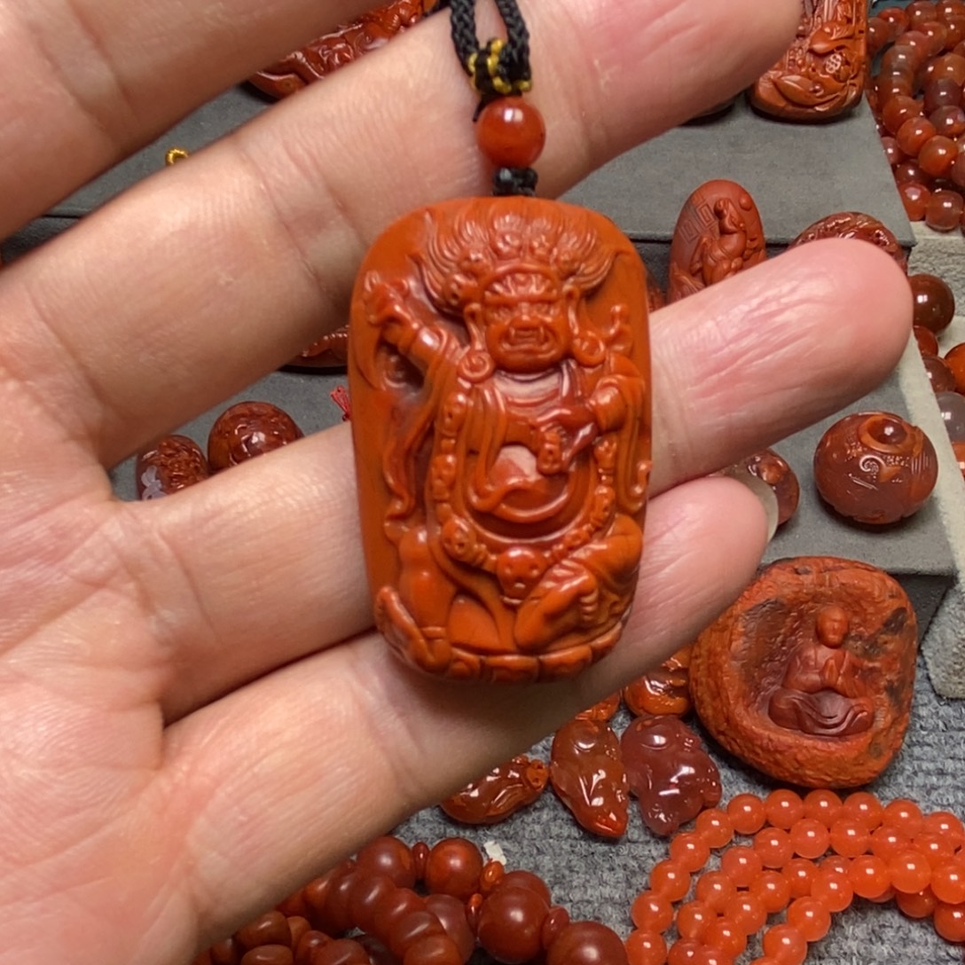 上****南红玛瑙未镶嵌吊坠(不含链)