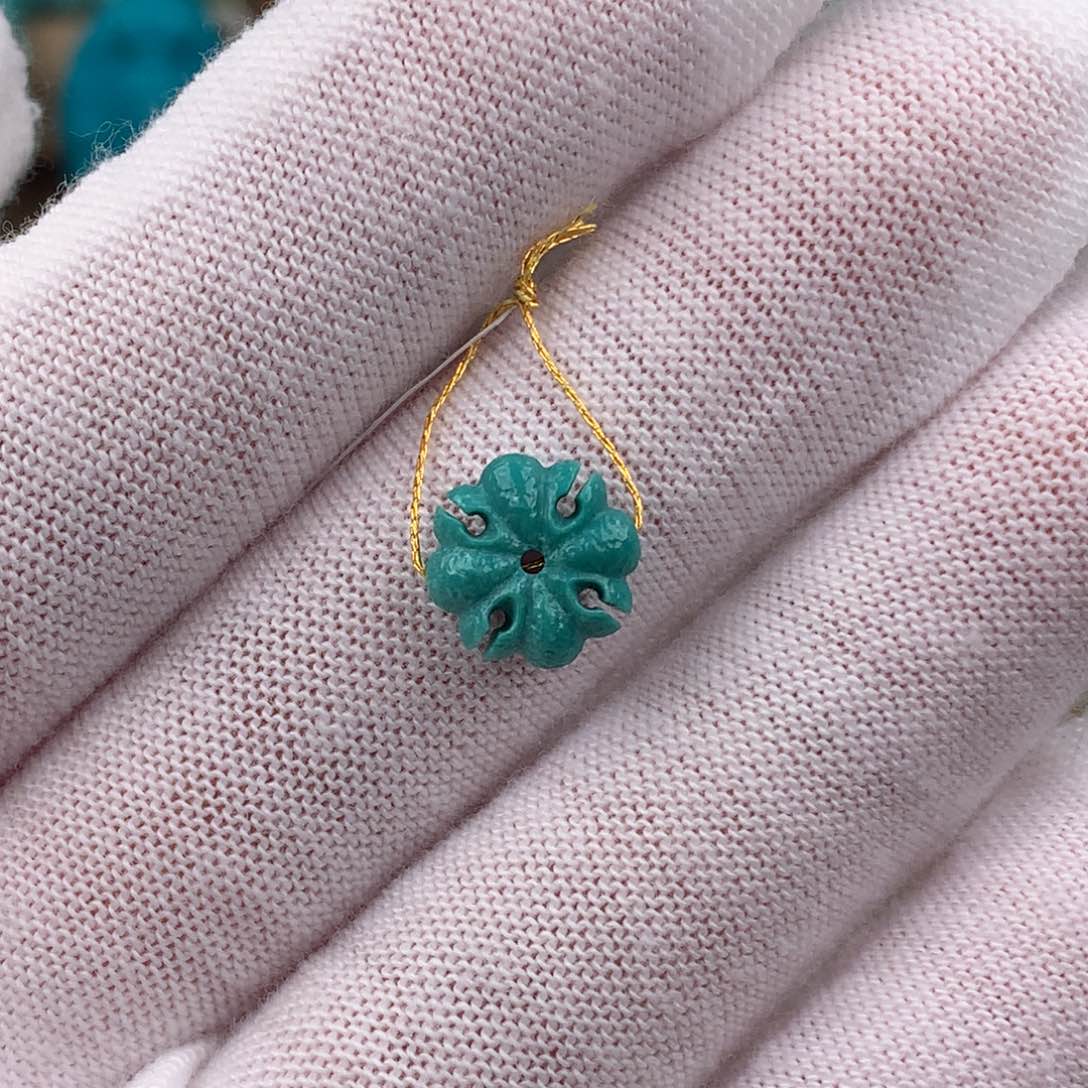 绿松石配饰未镶嵌