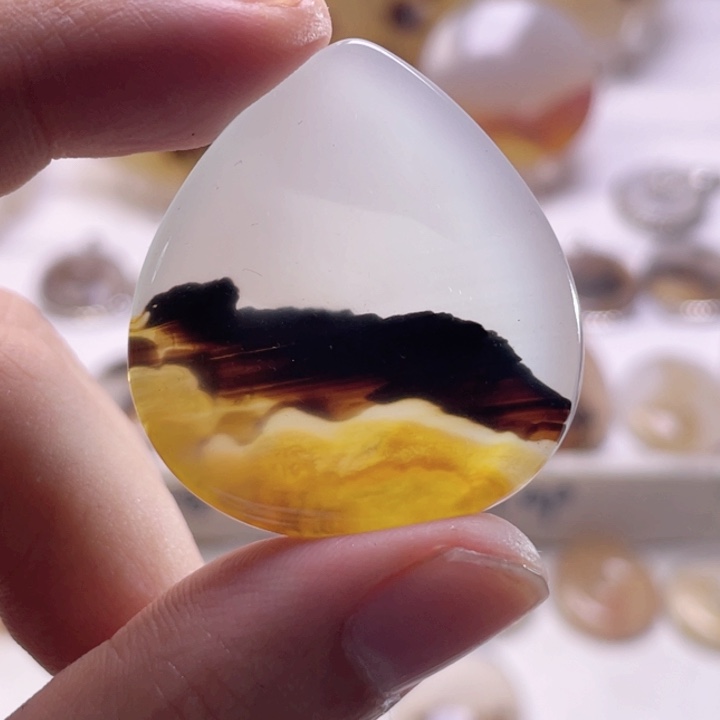 蚂***@玛瑙/玉髓未镶嵌珠宝奇石