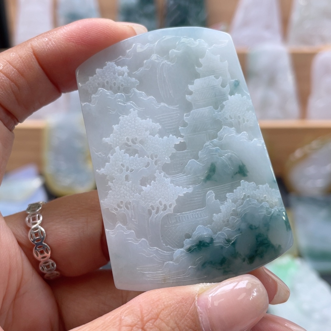 颈饰未镶嵌翡翠山水