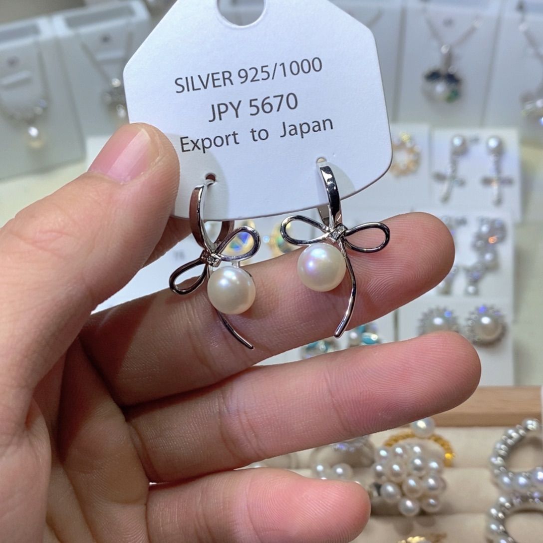 淡水珍珠银S925镶嵌耳坠