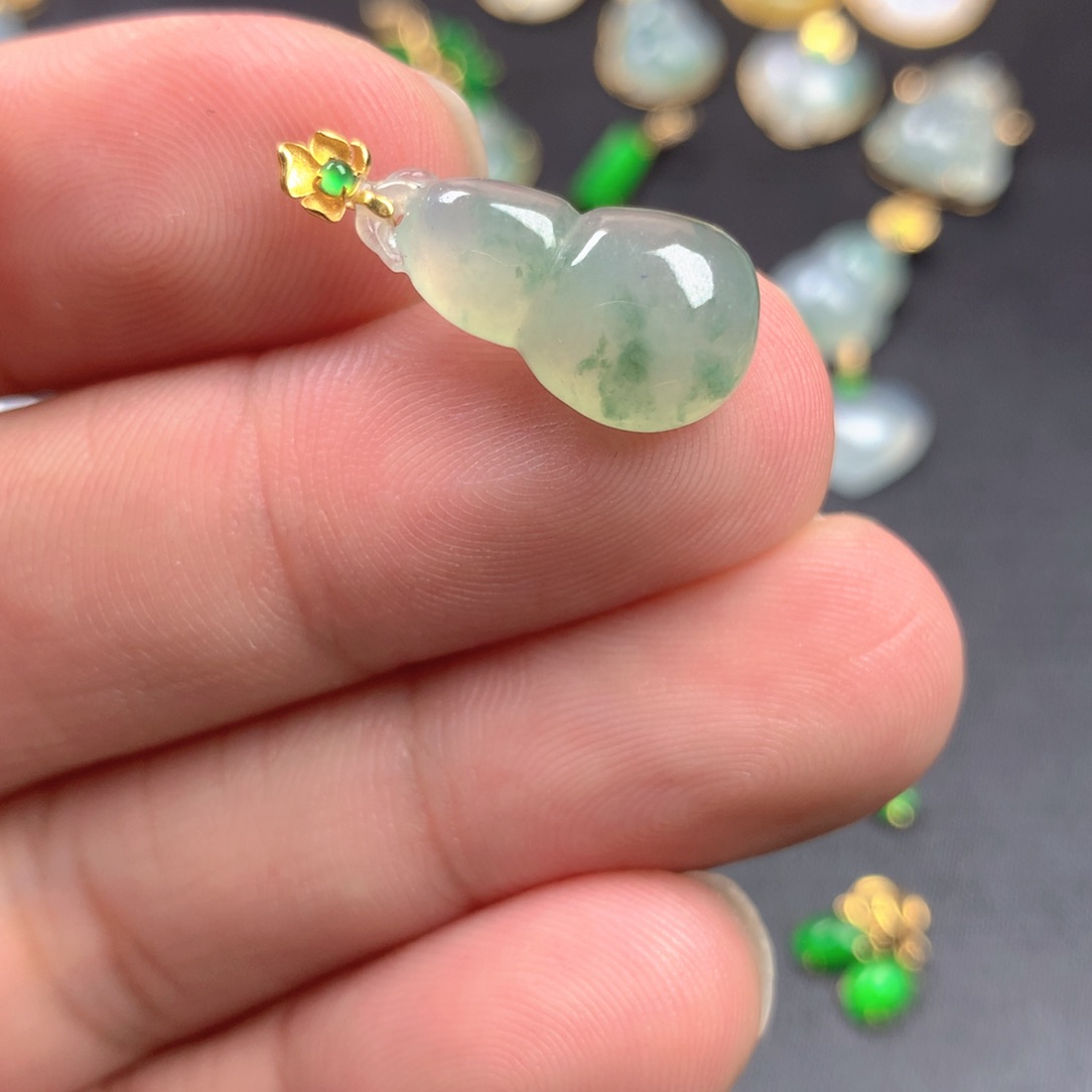 【闪购商品】颈饰18K金镶嵌翡翠翡翠