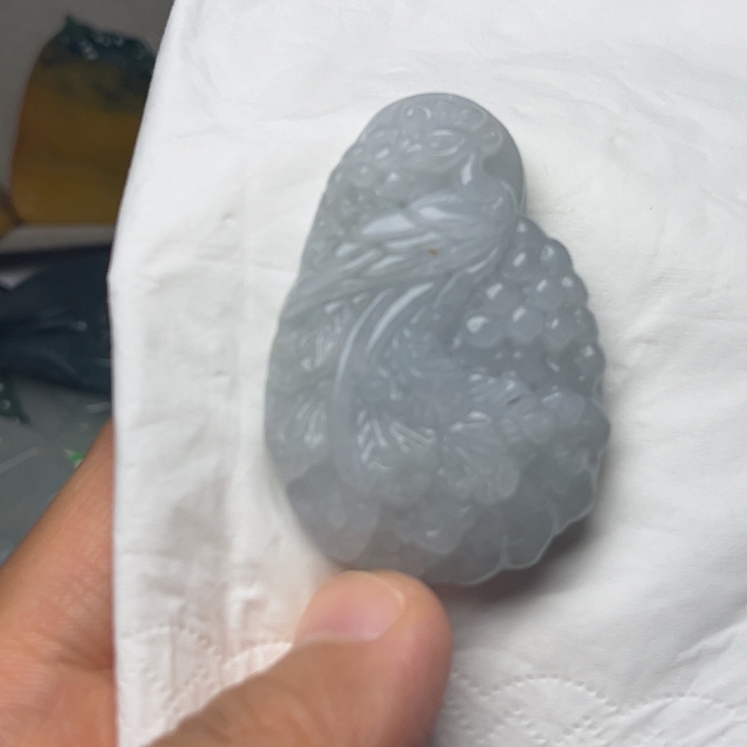 翡翠未镶嵌颈饰挂件