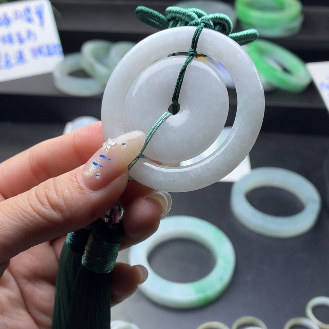 风****翡翠未镶嵌挂件翡翠