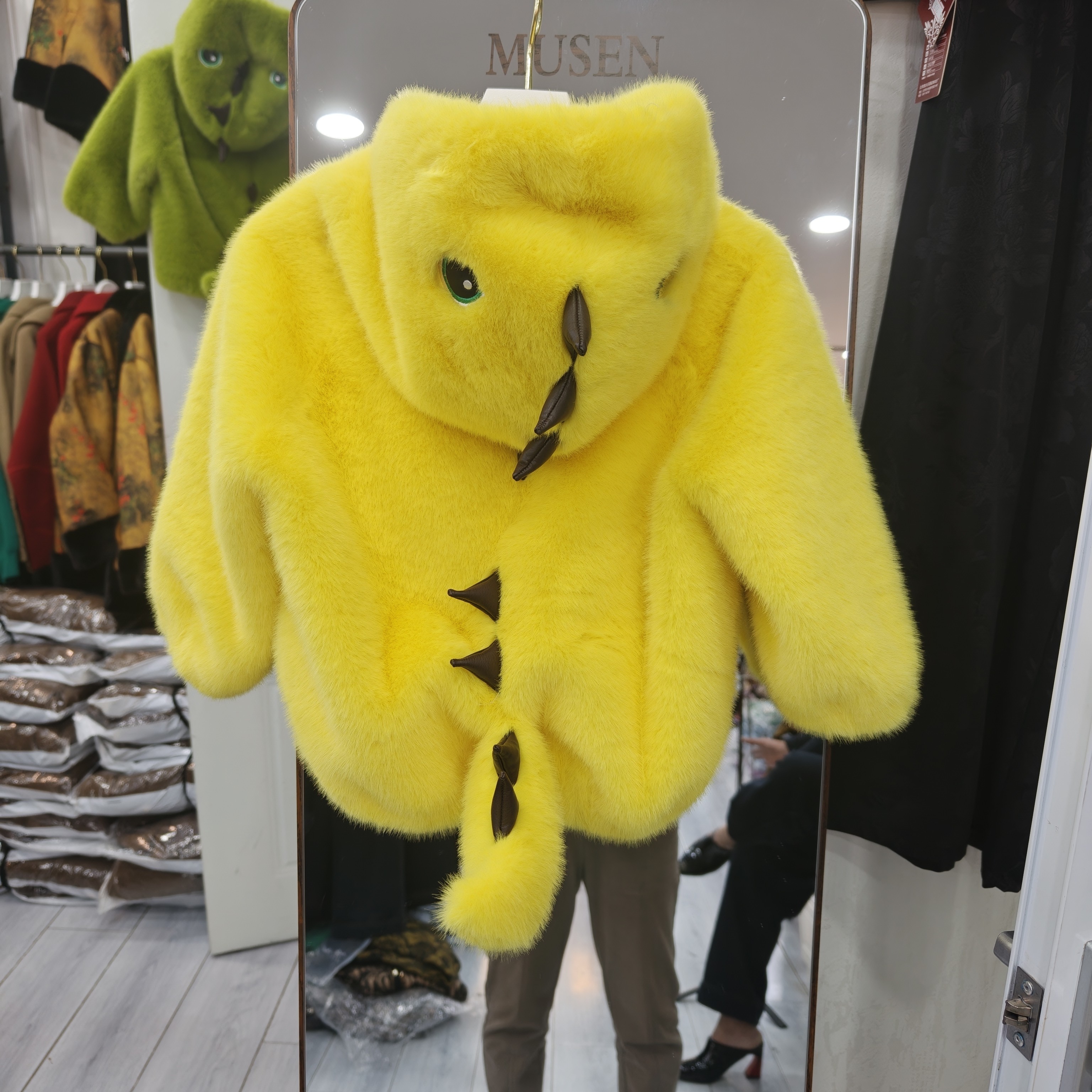 恐龙款儿童皮毛外套