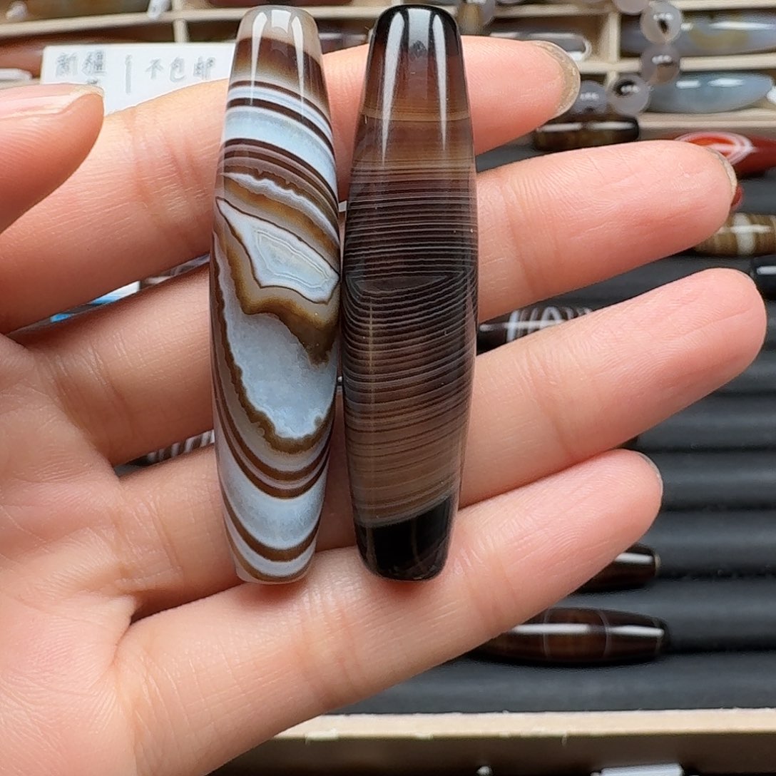 烧***条玛瑙/玉髓未镶嵌颈饰