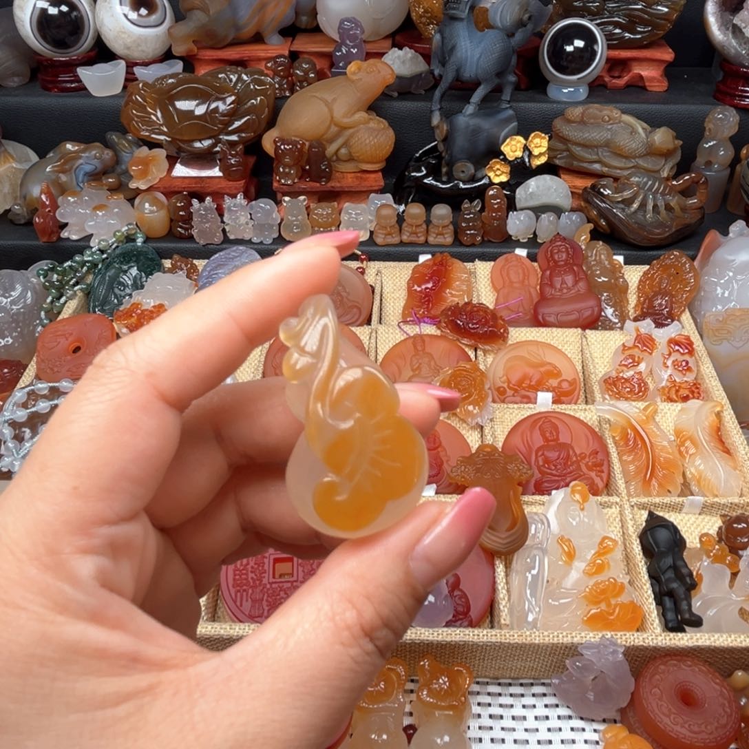 玛瑙/玉髓颈饰合金