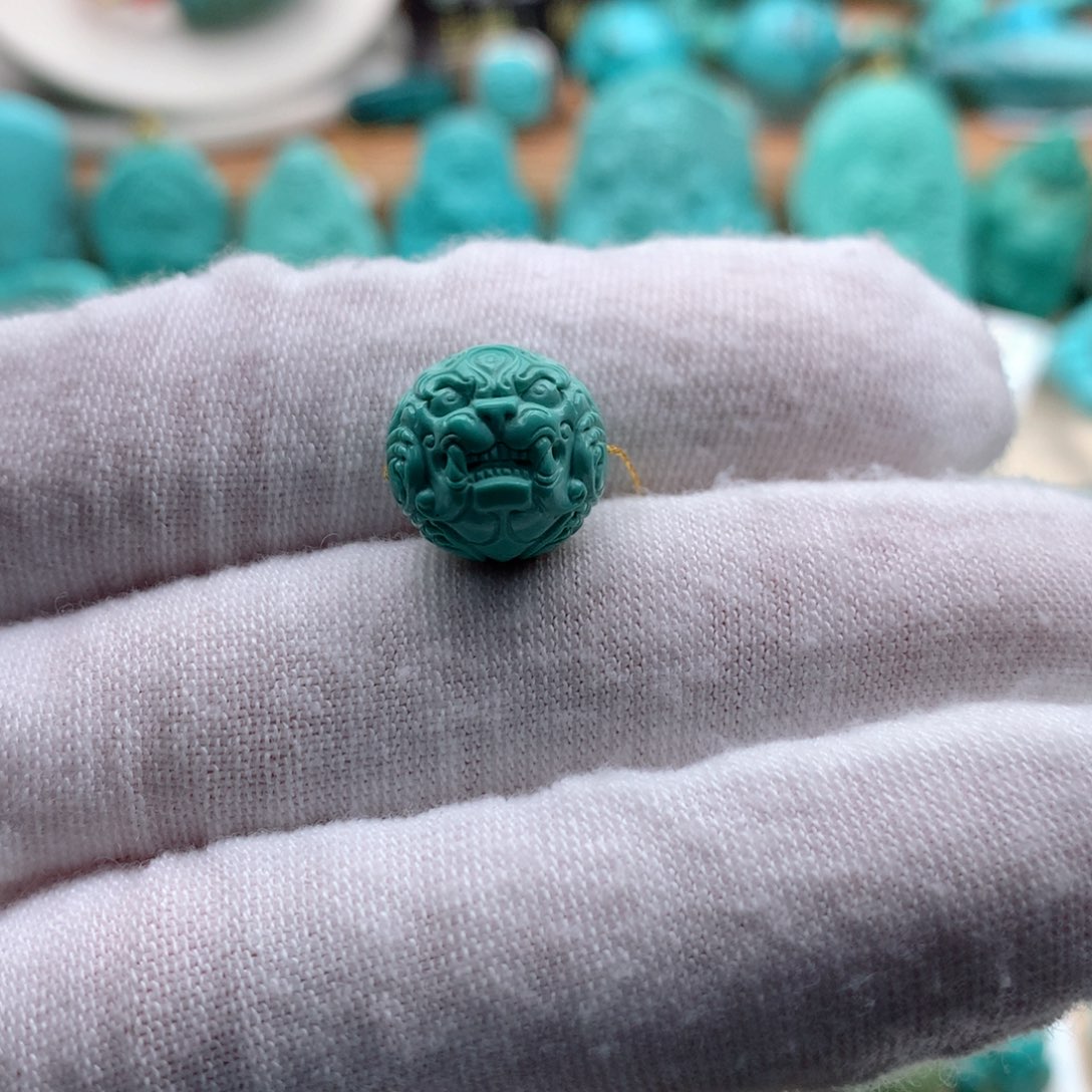 绿松石颈饰未镶嵌