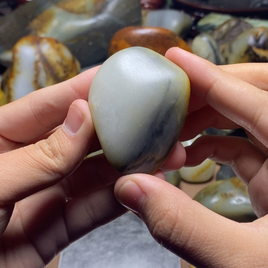 和田玉（子料）未镶嵌把件