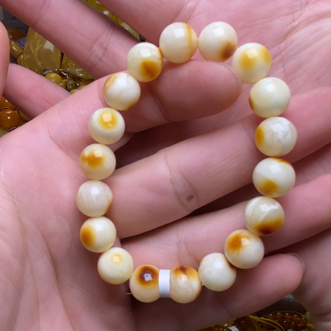 琥珀未镶嵌裸石蜜蜡