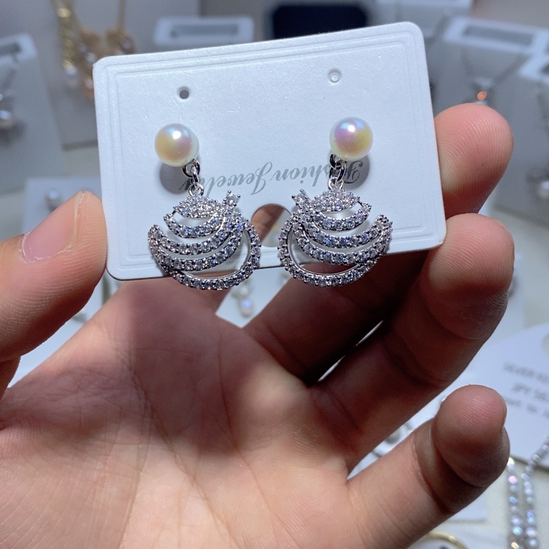 银S925镶嵌淡水珍珠耳饰