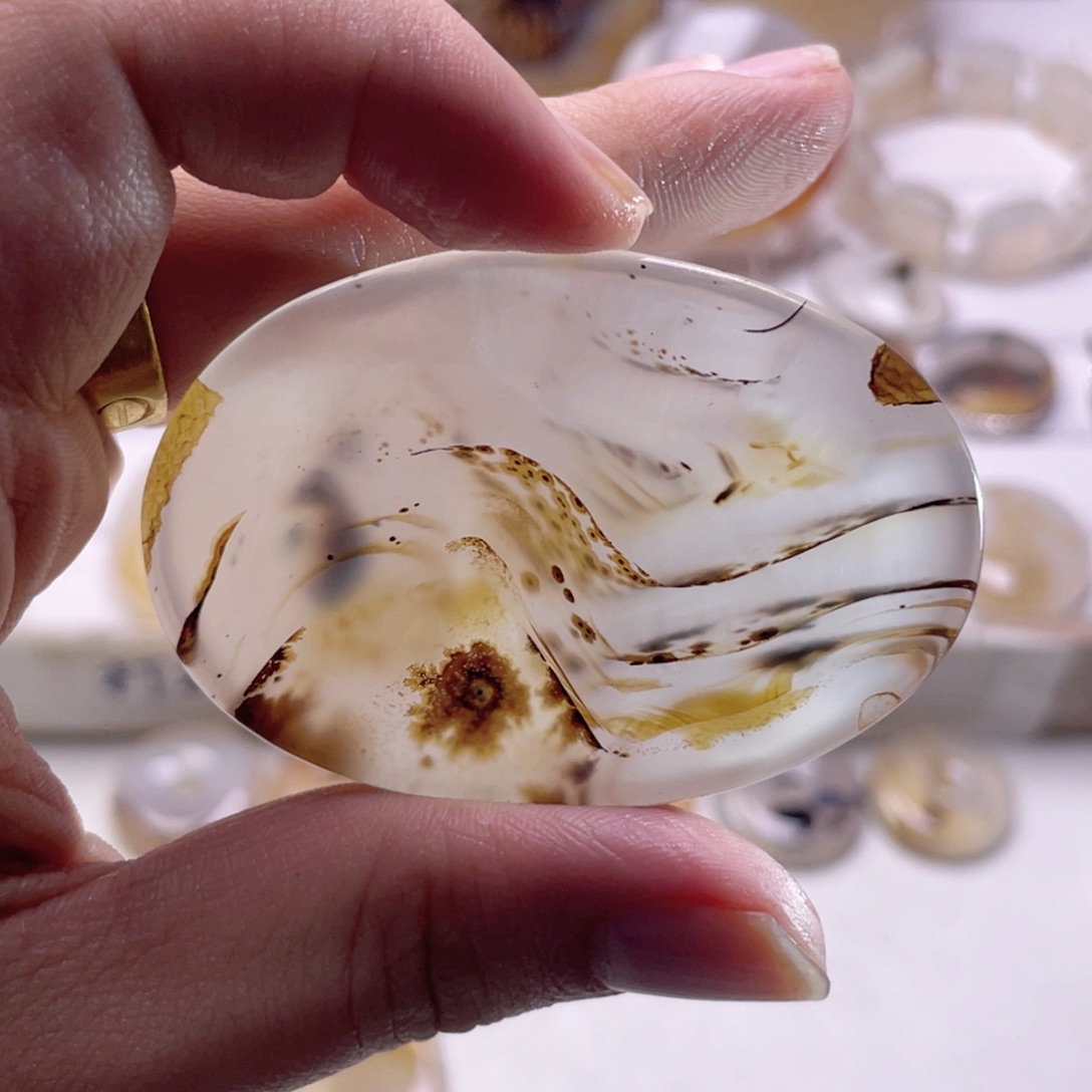 玛瑙/玉髓未镶嵌珠宝奇石