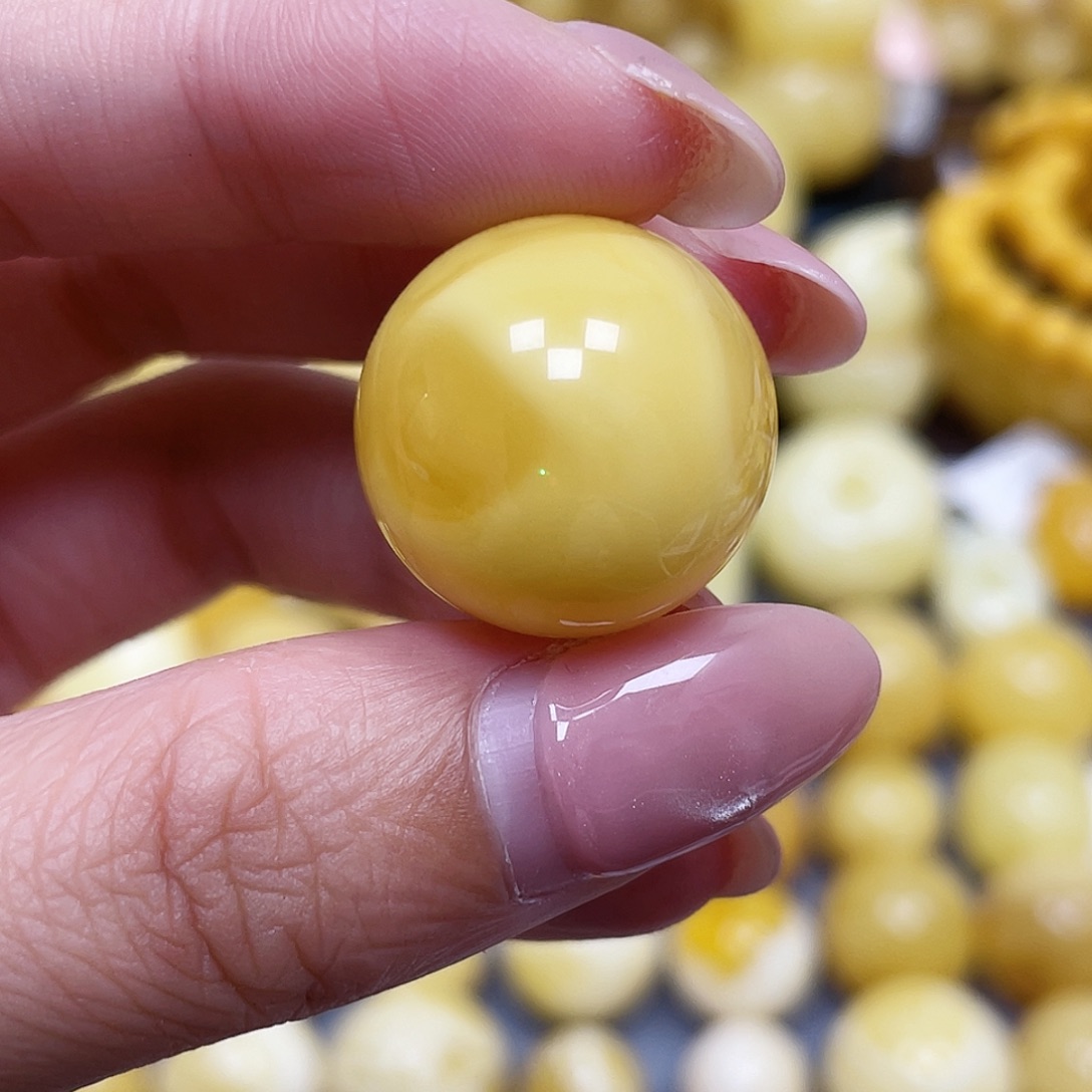 蜜蜡未镶嵌裸石19.9mm瑕