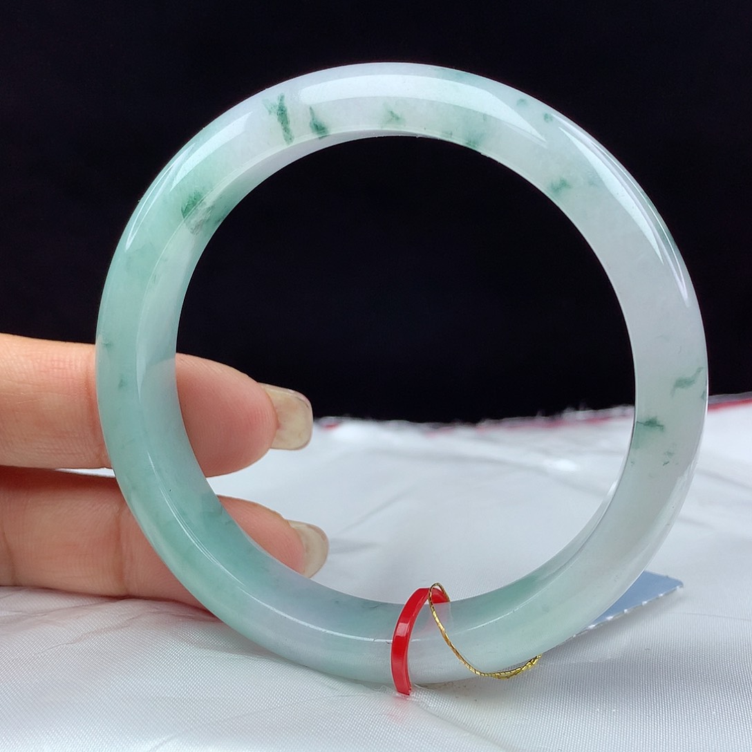 翡翠手镯未镶嵌57圈 4018