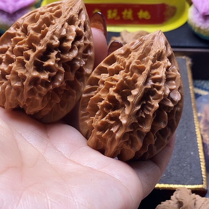 轻***怀文玩核桃吊坠招财鼠