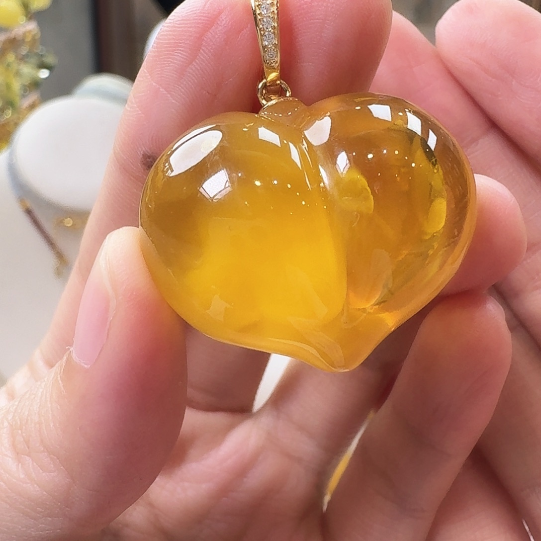 琥珀未镶嵌颈饰吊坠