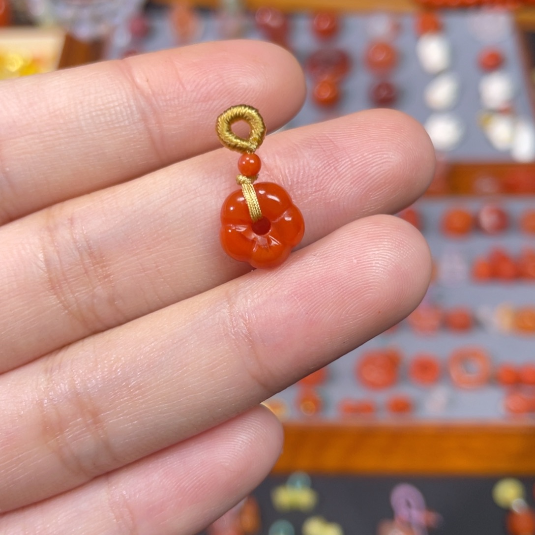 南红玛瑙未镶嵌花扣