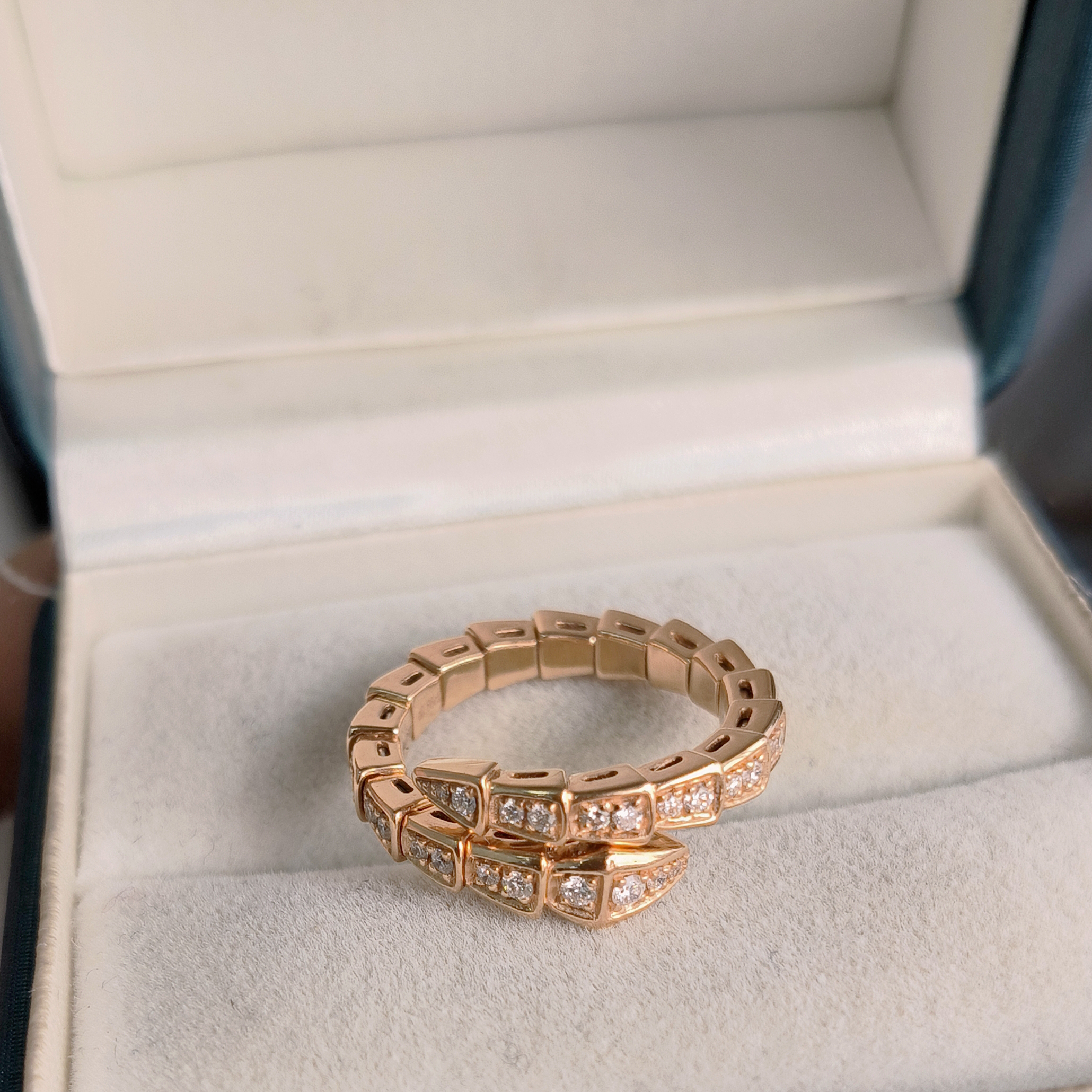 【申小姐】18K金天然钻石蛇戒指弹力