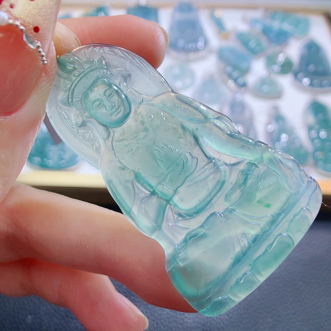 翡翠颈饰18K金镶嵌翡翠