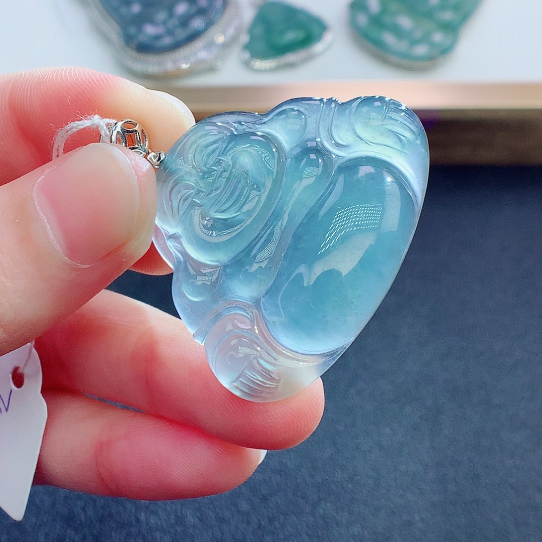 翡翠颈饰未镶嵌翡翠