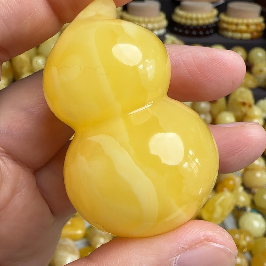 琥珀未镶嵌套链天然俄料鸡油黄蜜蜡葫芦吊坠