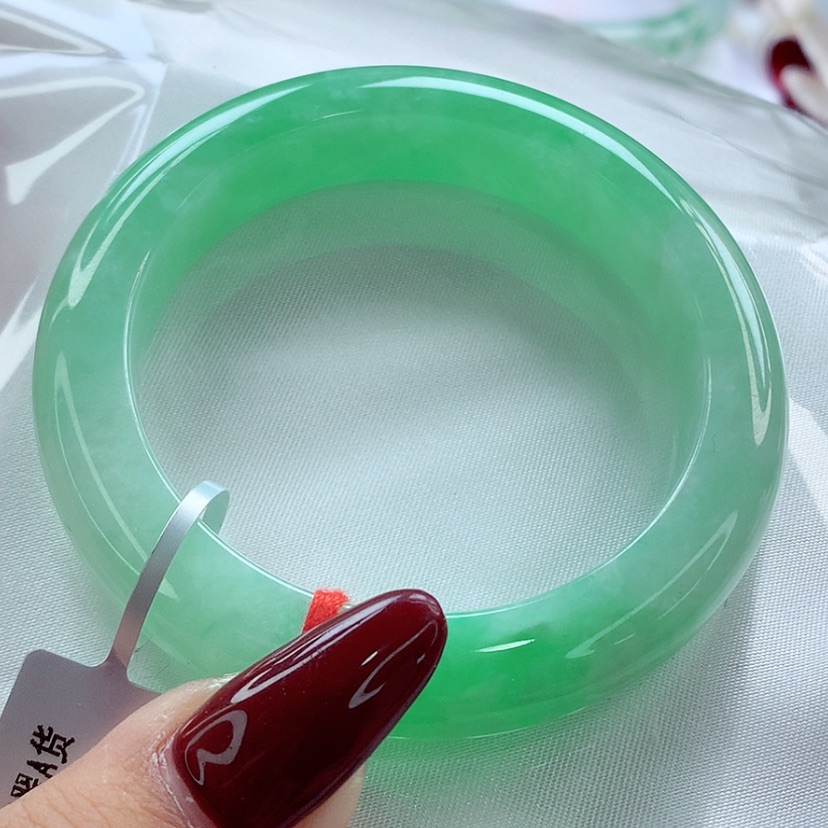 【闪购商品】翡翠手镯未镶嵌茅****）小万战斗机满绿