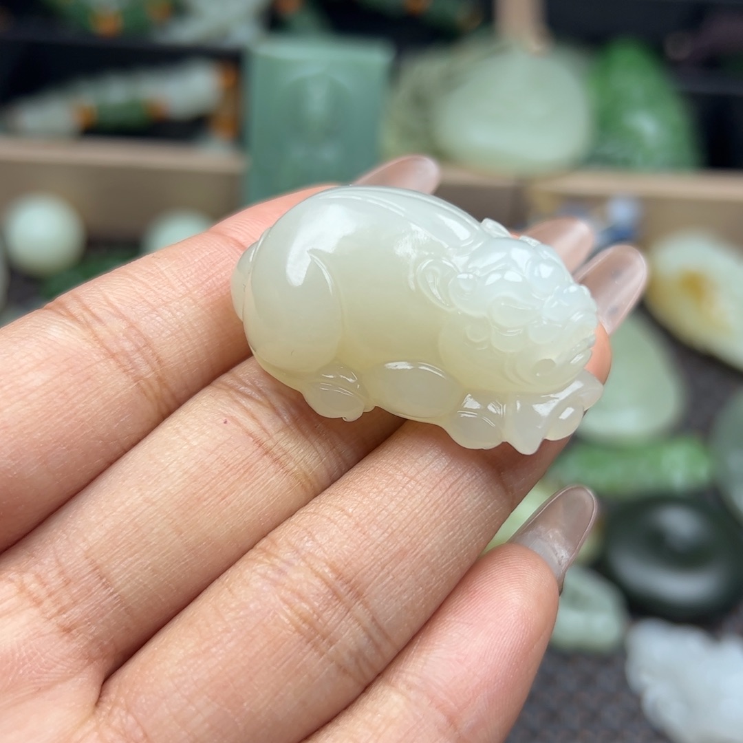 和田玉吊坠未镶嵌