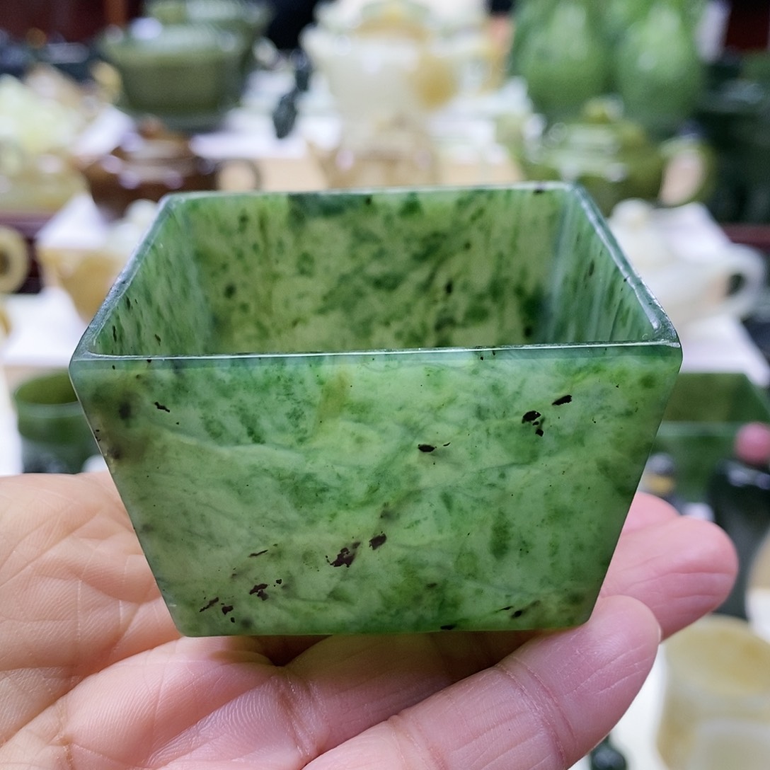 和田玉茶杯未镶嵌
