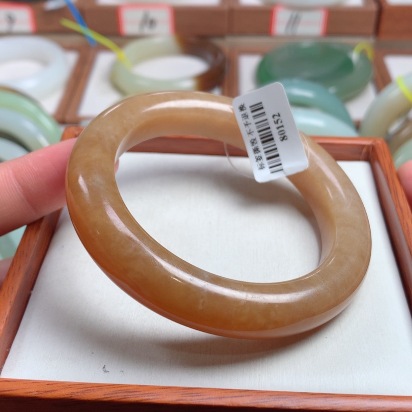【闪购商品】和田玉手镯未镶嵌56