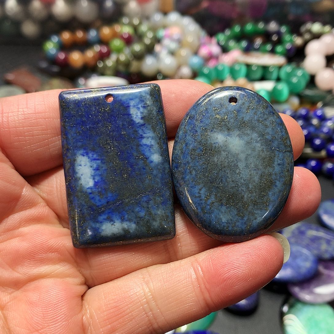 未镶嵌手串玛瑙/玉髓两个吊坠