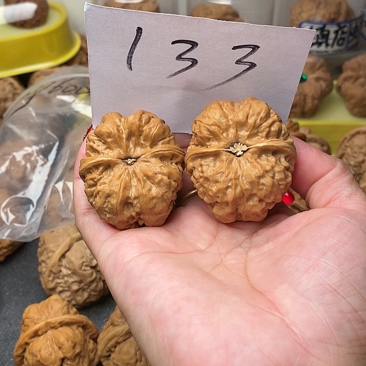 向****核桃蛤蟆的眼睛也太好看