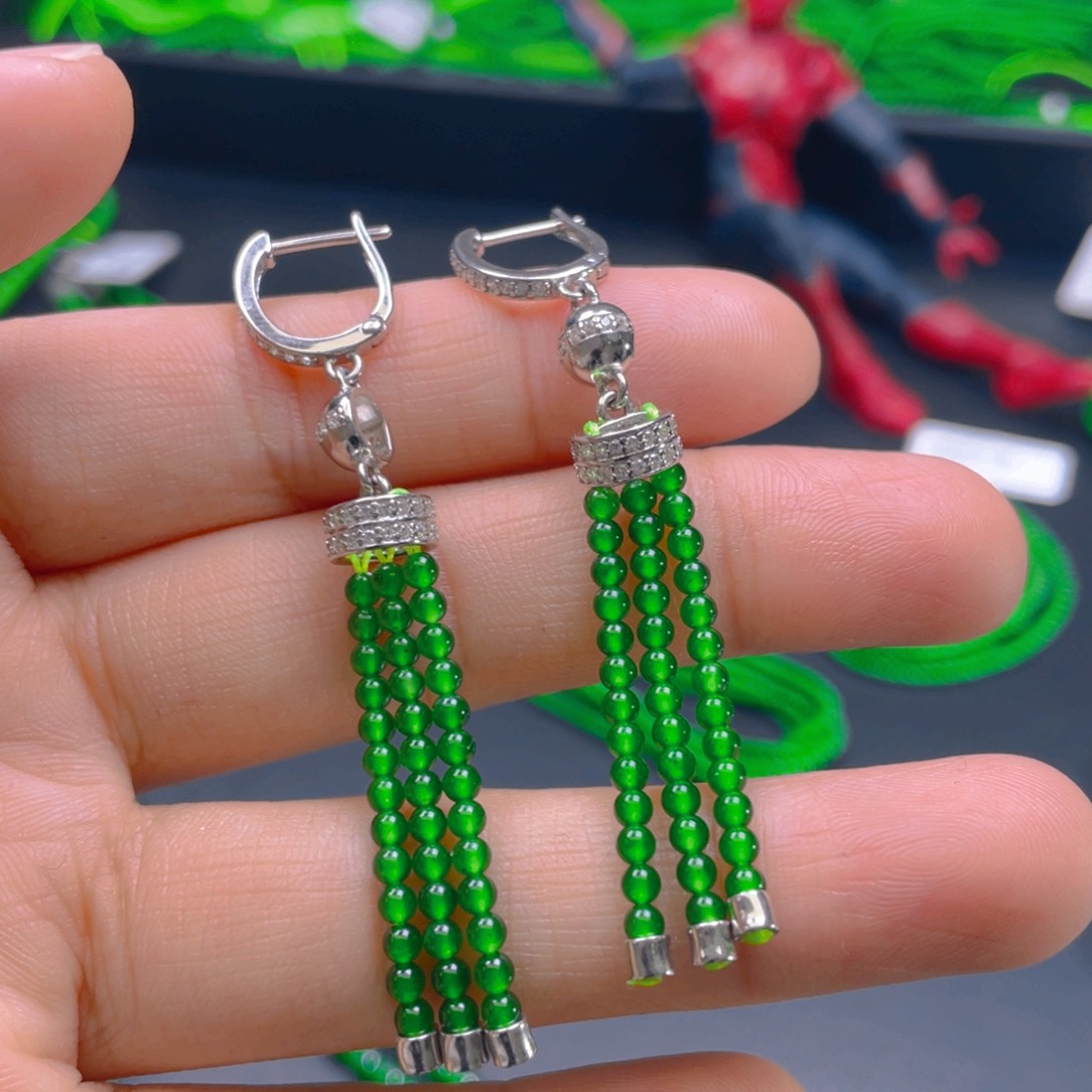 翡翠颈饰银S925镶嵌，1