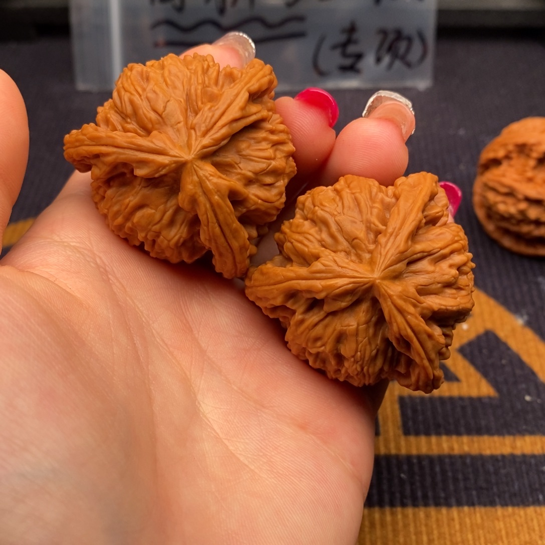 渔***山文玩核桃把件白狮子