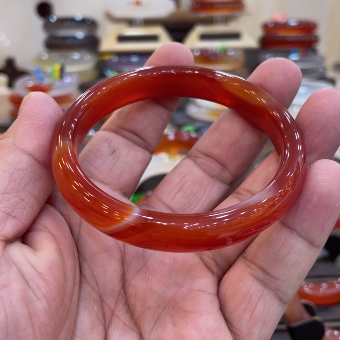 玛瑙/玉髓手镯未镶嵌