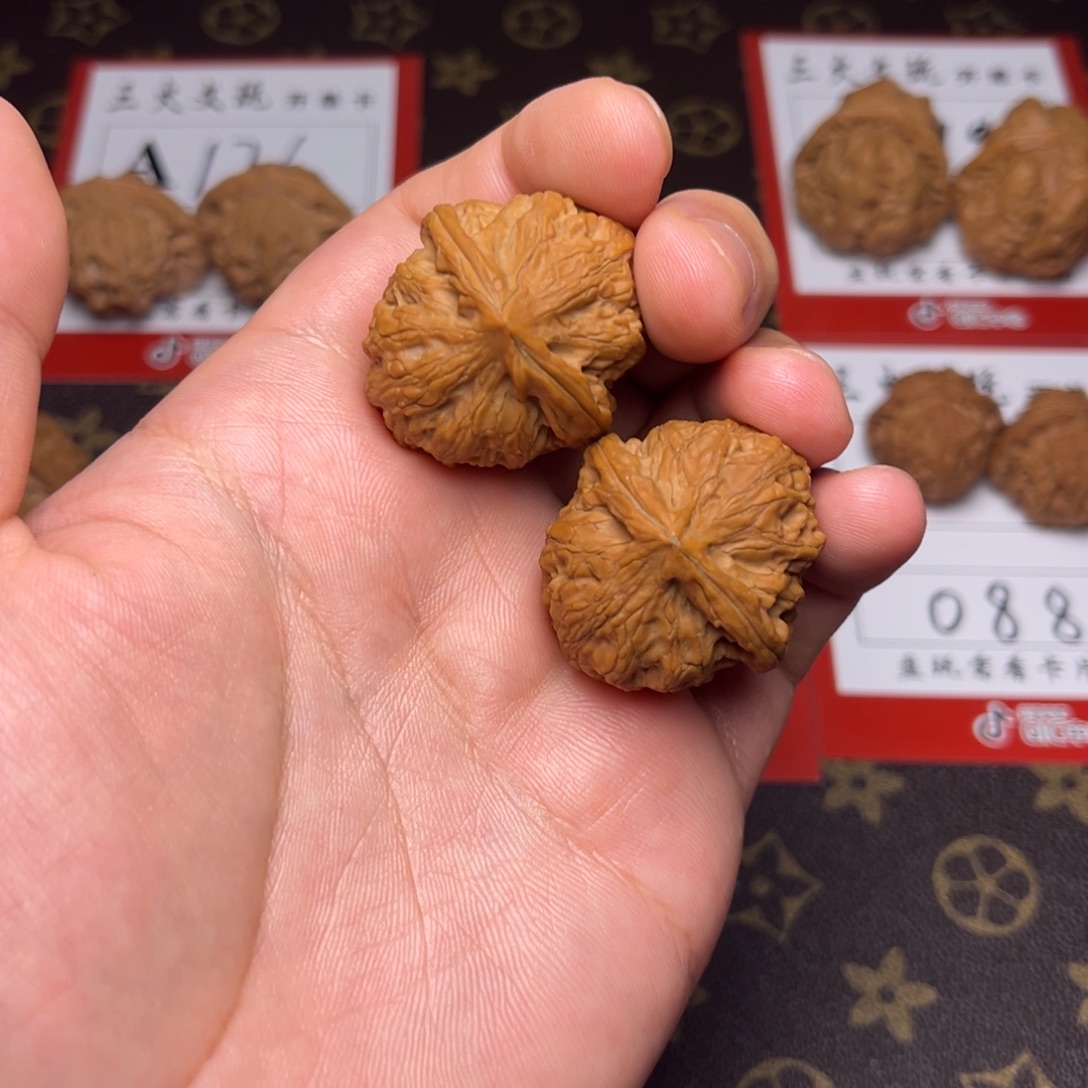 平***，把件文玩核桃32野生小众